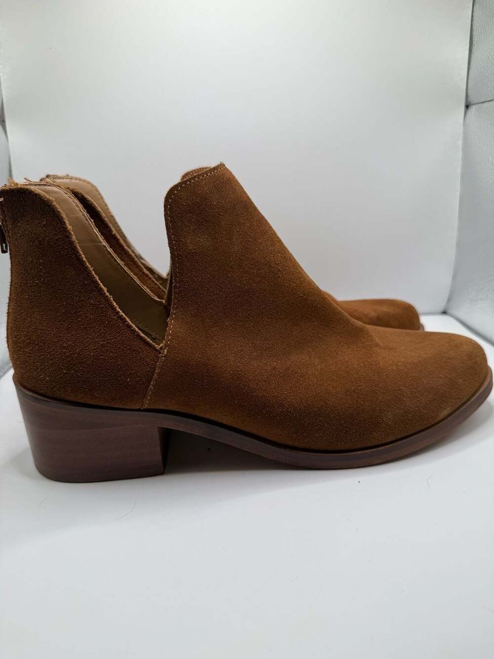Steve Madden Brown Suede Cutout Ankle Boots Size 9